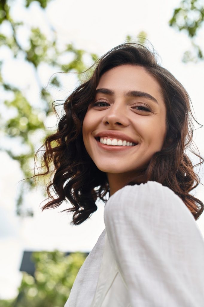 Blanqueamiento dental en clínica