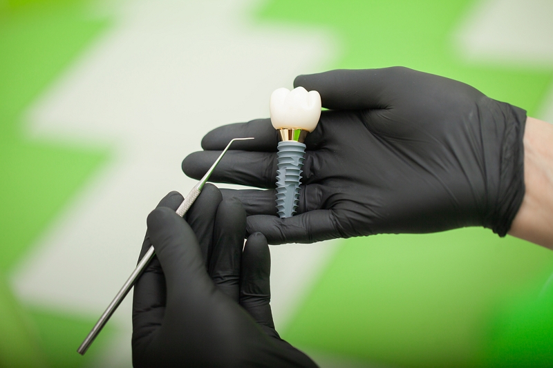 Implante dental infectado